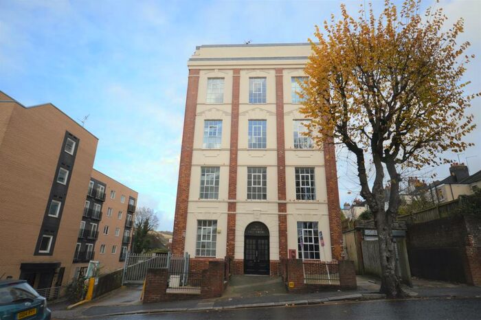 1 Bedroom Apartment To Rent In The Deco Building, Coombe Road, Brighton, BN2