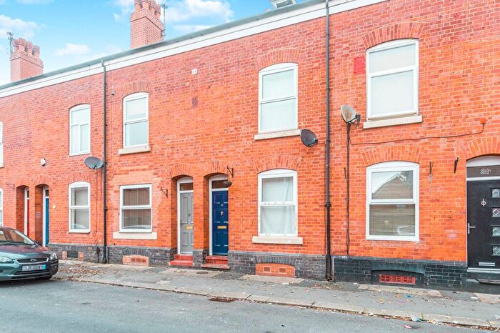 5 Bedroom Terraced House For Sale In Highfield Road, Salford, Greater Manchester, M6