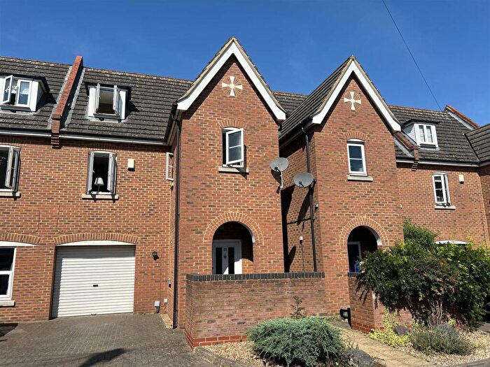 2 Bedroom House To Rent In Florence Street, Hitchin, Hertfordshire, SG5