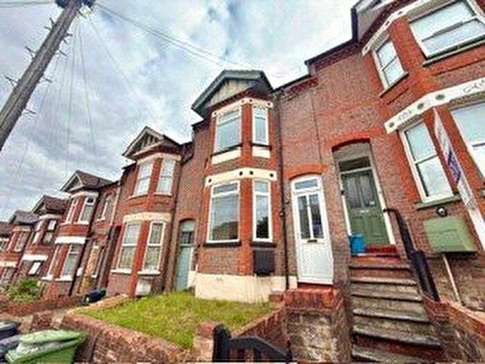 4 Bedroom Terraced House To Rent In Russell Rise, Luton, Bedfordshire, LU1