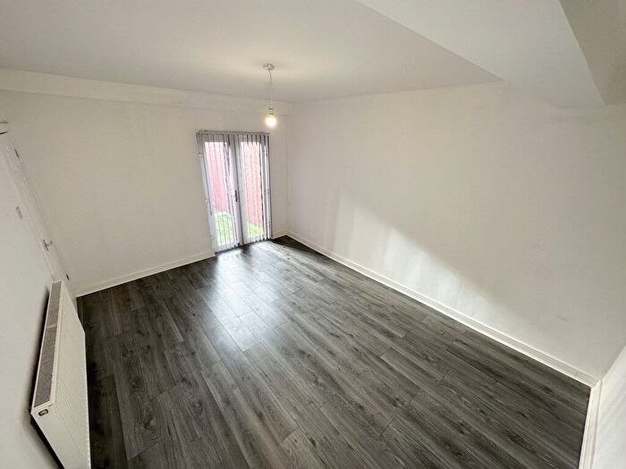 3 Bedroom End Of Terrace House For Sale In Britannia Avenue, Liverpool, L15