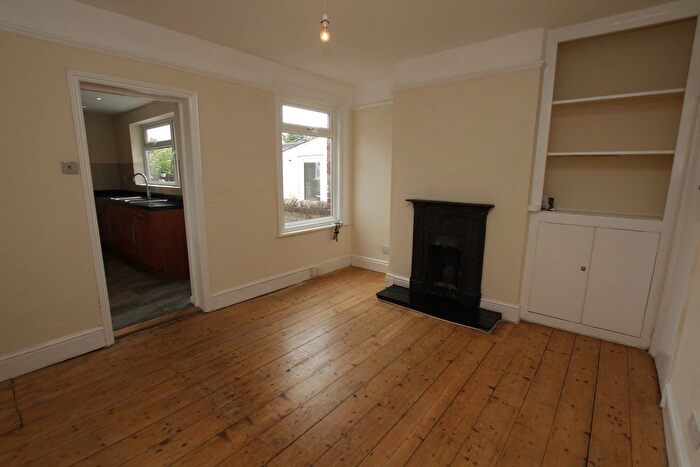 2 Bedroom Terraced House To Rent In Pembroke Street, Swindon, SN1