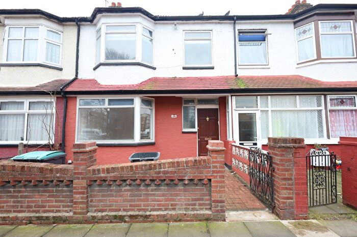 4 Bedroom Terraced House To Rent In Park Lane, London, N17