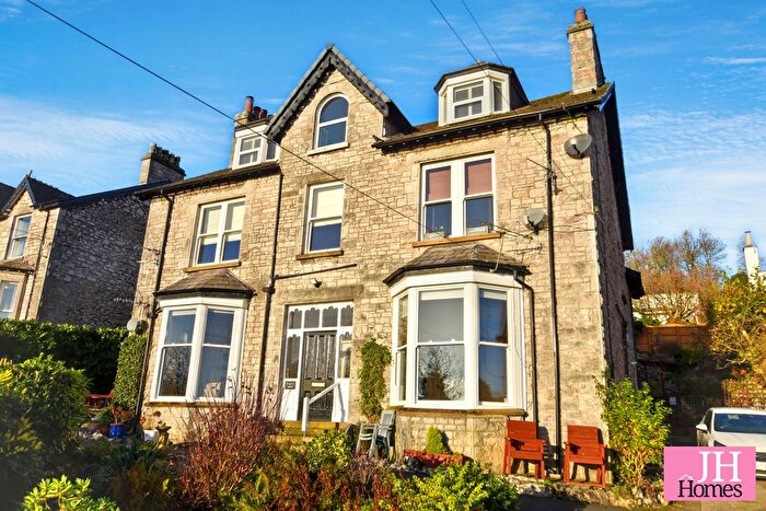 2 Bedroom Flat For Sale In Rockland Road, Grange-Over-Sands, Cumbria, LA11