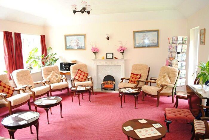 1 Bedroom Flat For Sale In Coulsdon Road, Coulsdon, CR5