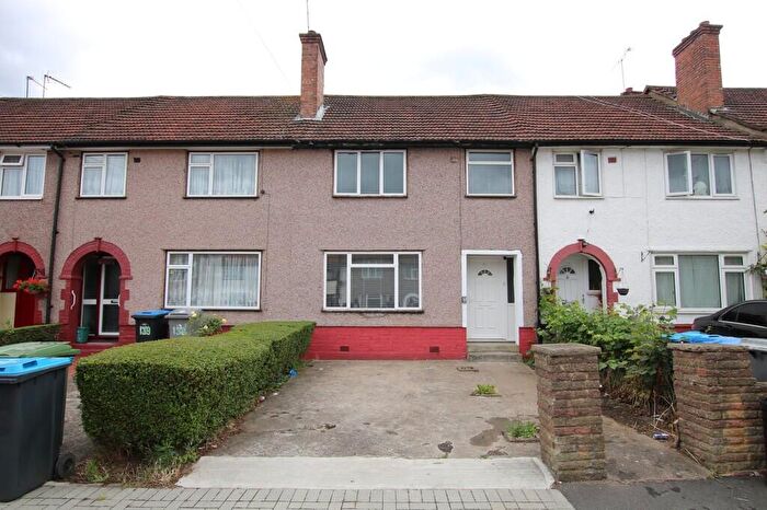 3 Bedroom Terraced House To Rent In Dawpool Road, Neasden, London, NW2