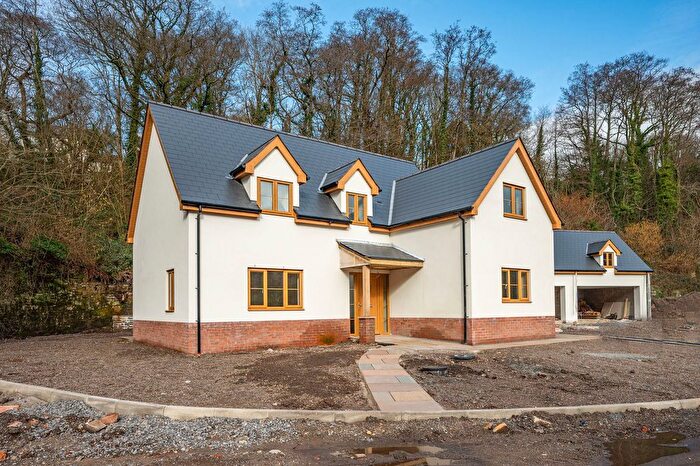 4 Bedroom Detached House For Sale In Forge Row, Gilwern, NP7