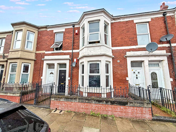 3 Bedroom Flat To Rent In Wingrove Avenue, Fenham, Newcastle Upon Tyne, Tyne And Wear, NE4