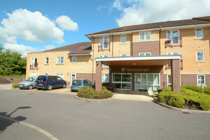 2 Bedroom Apartment For Sale In Florence Court, Trowbridge, BA14