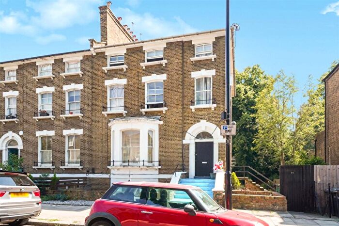 2 Bedroom Apartment For Sale In Bartholomew Road, London, NW5
