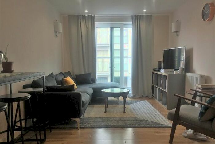 1 Bedroom Flat To Rent In Mantle Road, London, SE4