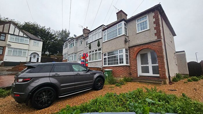 3 Bedroom Property To Rent In Green Place, Dartford, DA1