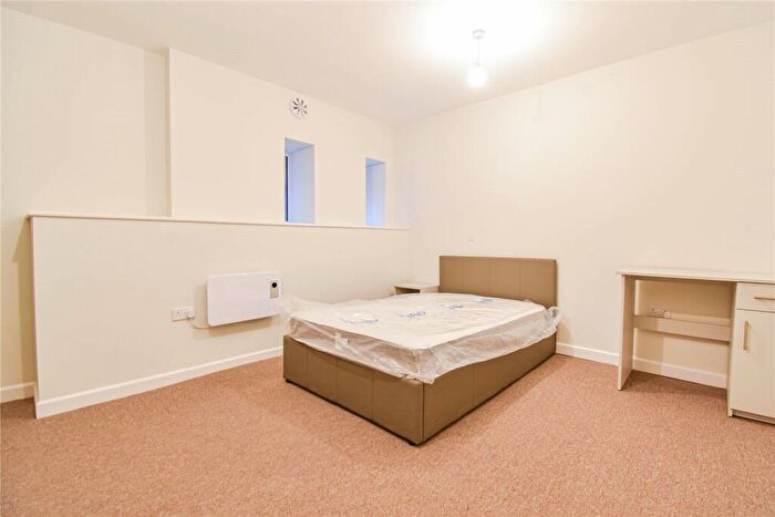 1 Bedroom Penthouse To Rent In Phoenix Gate, London Road, Newbury, Berkshire, RG14