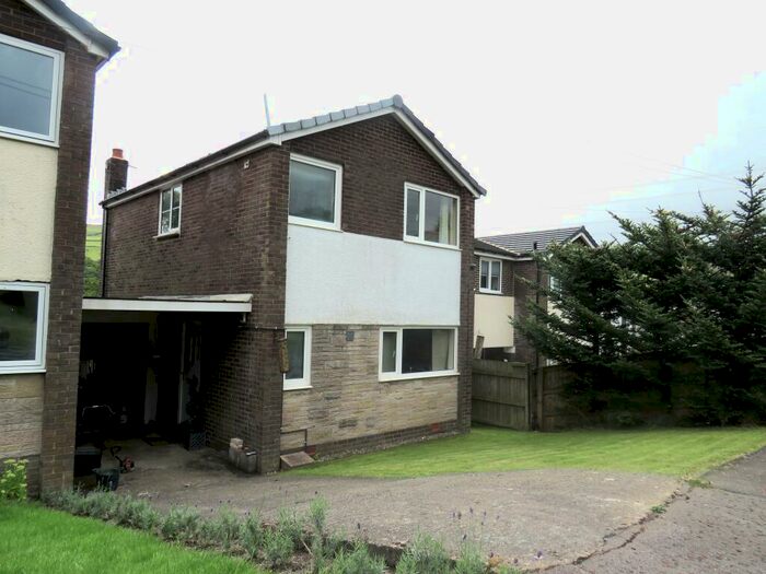 3 Bedroom Detached House To Rent In Birch Avenue, Sowerby Bridge, HX6