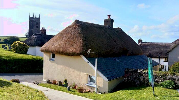 3 Bedroom Detached House To Rent In The Square, Petrockstowe, EX20