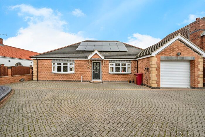 3 Bedroom Detached Bungalow For Sale In Thorne Road, Sandtoft, Doncaster, DN8
