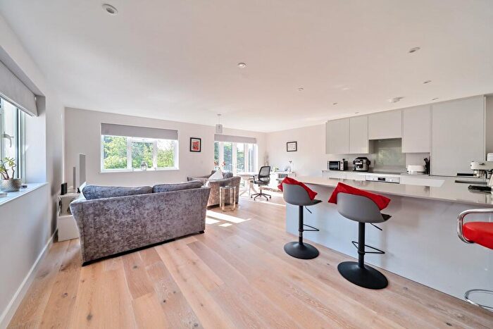 2 Bedroom Apartment For Sale In Hayne Road, Beckenham, BR3