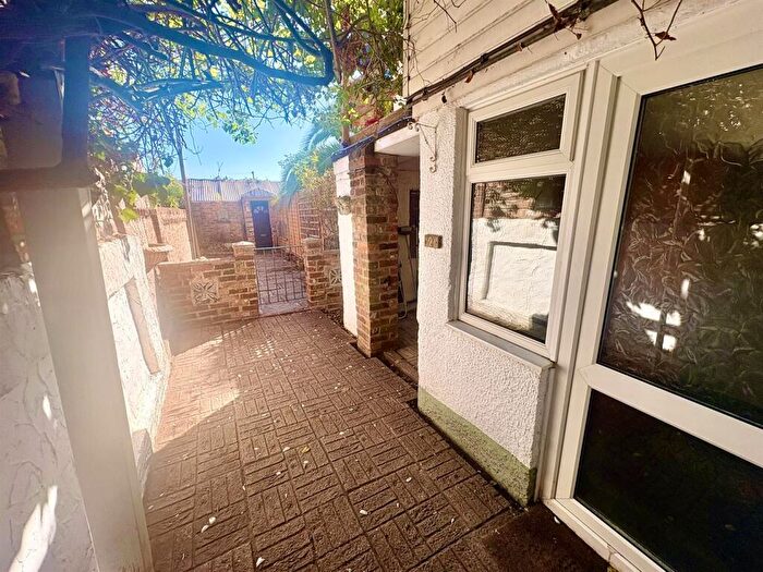 1 Bedroom Flat For Sale In Victoria Road South, Southsea, PO5