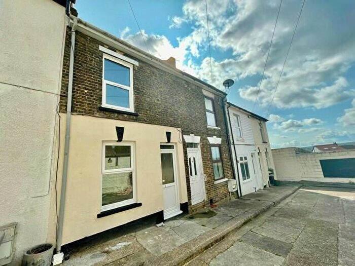 2 Bedroom Terraced House To Rent In Mayfair, Strood, ME2