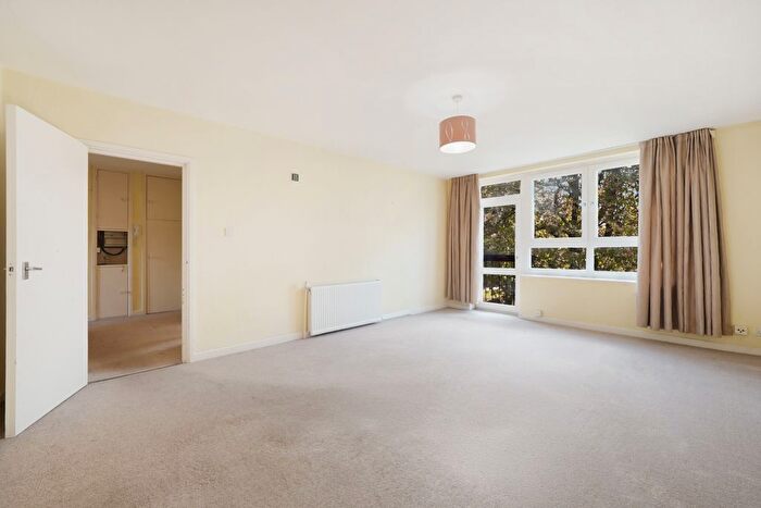 2 Bedroom Flat For Sale In Braemar Court, Kersfield Road, London, SW15