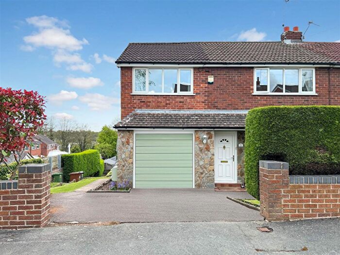 4 Bedroom Semi-Detached House For Sale In Semper Close, Congleton, CW12