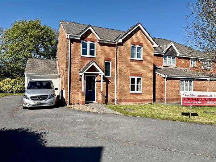 4 Bedroom Detached House For Sale In Bryn Dreinog, Capel Hendre, Ammanford, SA18