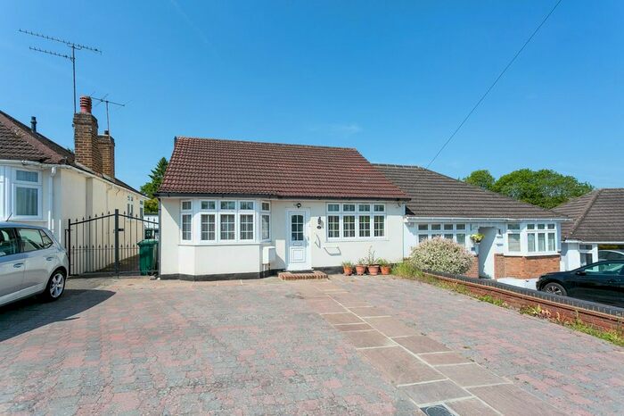 4 Bedroom Bungalow To Rent In The Courtway, Watford, Hertfordshire, WD19