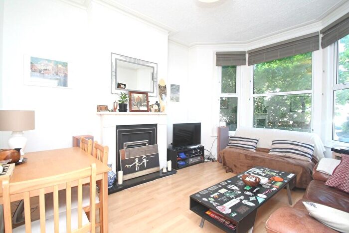 2 Bedroom Flat To Rent In Mortimer Road, Kensal Rise, NW10