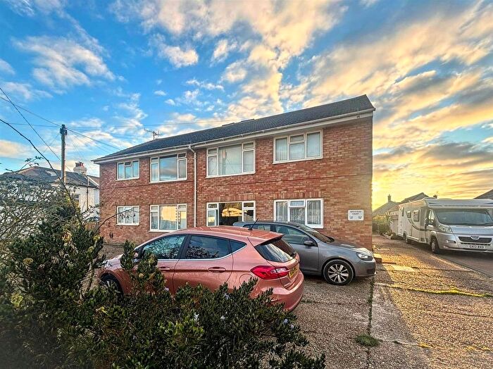 2 Bedroom Flat For Sale In Val Prinseps Road, Pevensey Bay, Pevensey, BN24