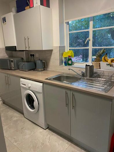 1 Bedroom Flat To Rent In Colney Hatch Lane, Muswell Hill, N10
