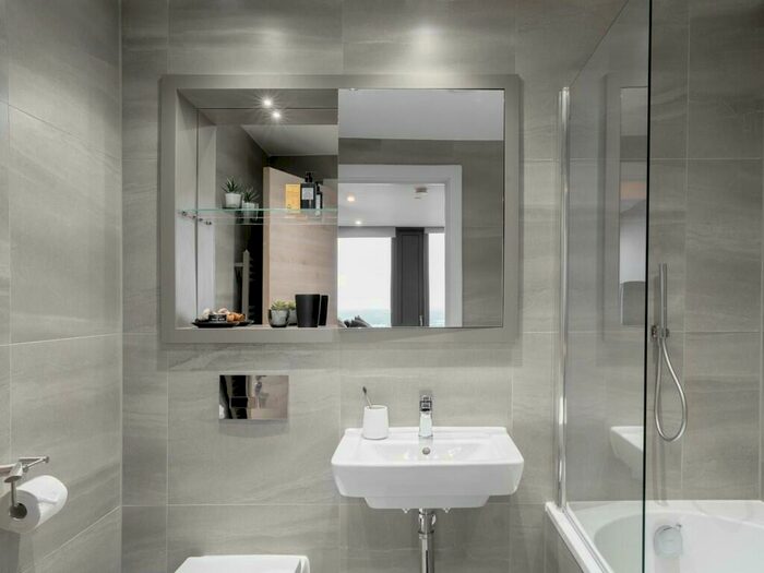 2 Bedroom Apartment To Rent In Broad Street, Birmingham, B15