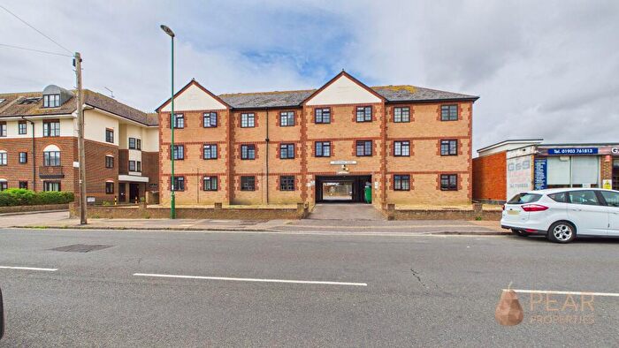Studio To Rent In South Street, Applesham Court, BN15