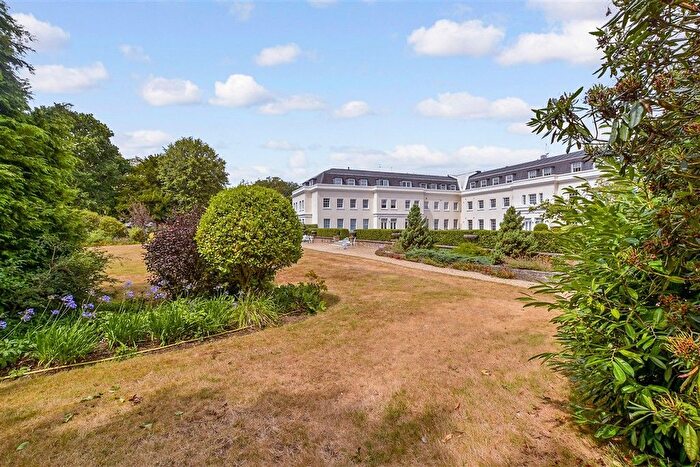 2 Bedroom Flat For Sale In Ford Road, Tortington, Arundel, West Sussex, BN18