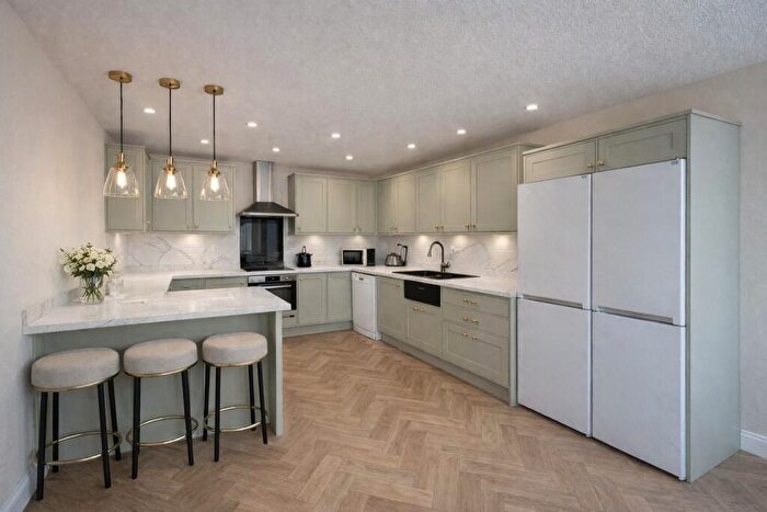 6 Bedroom House To Rent In Raddlebarn Court, Selly Oak, West Midlands, B29