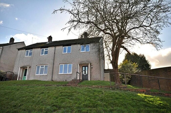 2 Bedroom Semi-Detached House To Rent In Hawfield Lane, Burton-On-Trent, Staffordshire, DE15