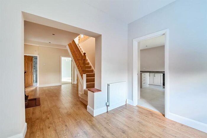 4 Bedroom House To Rent In Forest Road, East Horsley, KT24