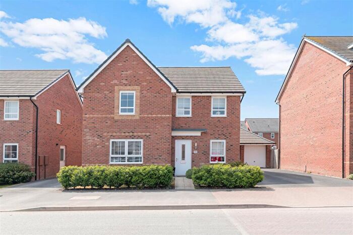 4 Bedroom Detached House For Sale In Phoenix Lane, Fernwood, Newark, NG24