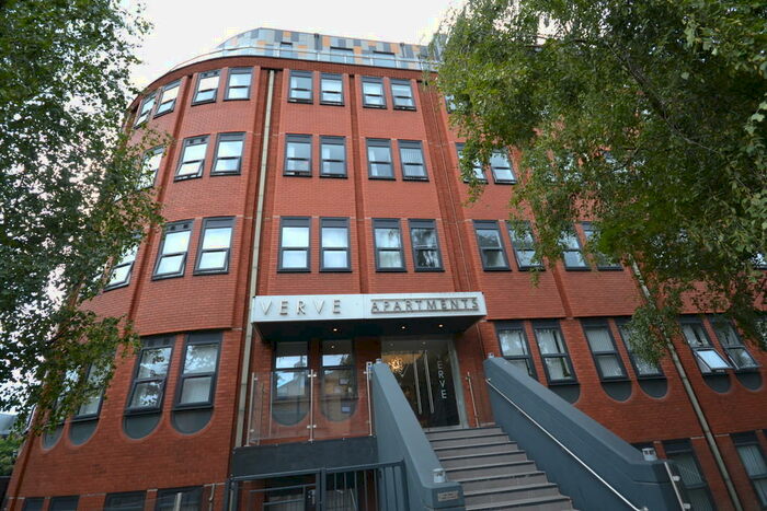 2 Bedroom Flat To Rent In Mercury Gardens, Romford, RM1