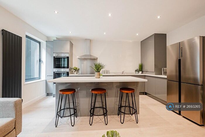 6 Bedroom Flat To Rent In Anglo Works, Sheffield, S1