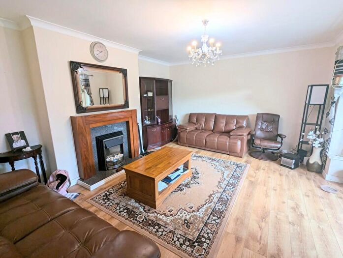 4 Bedroom House To Rent In Milbank Road, West End, Darlington, DL3
