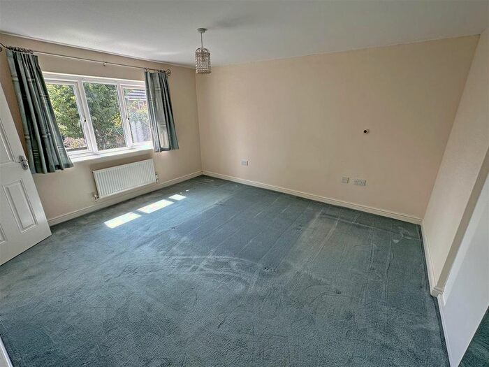 4 Bedroom Detached House For Sale In Valley Gardens Kingsway, Quedgeley, Gloucester, GL2