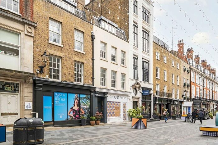 3 Bedroom Flat To Rent In South Molton Street, Mayfair, W1K