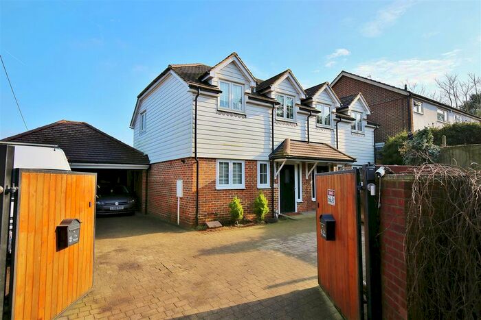 3 Bedroom Semi-Detached House For Sale In Windmill Hill, Wrotham Heath, Sevenoaks, TN15