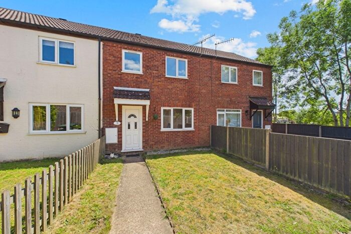 3 Bedroom Terraced House For Sale In Woodland Close, Thetford, IP24