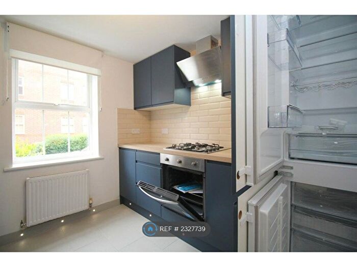 2 Bedroom Flat To Rent In Bradgate Close, Sileby, Loughborough, LE12