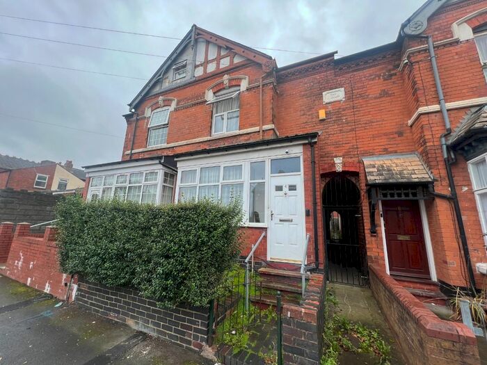4 Bedroom Semi-Detached House To Rent In Paignton Road, Birmingham, West Midlands, B16