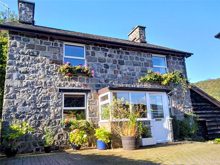 3 Bedroom Cottage For Sale In Cemmaes, Machynlleth, Powys, SY20