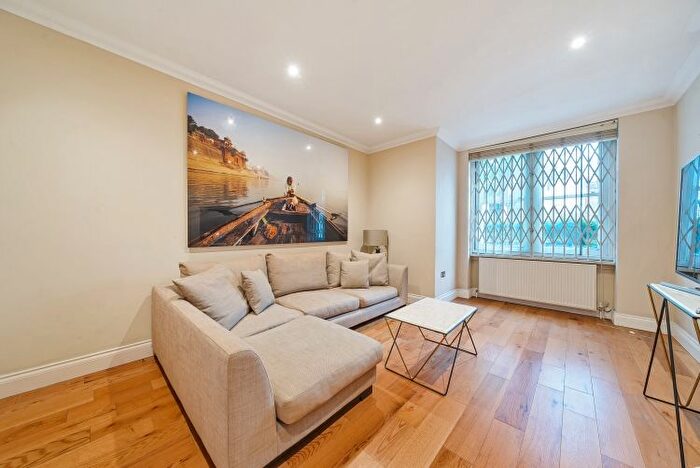 1 Bedroom Flat To Rent In Maida Avenue, London, W2