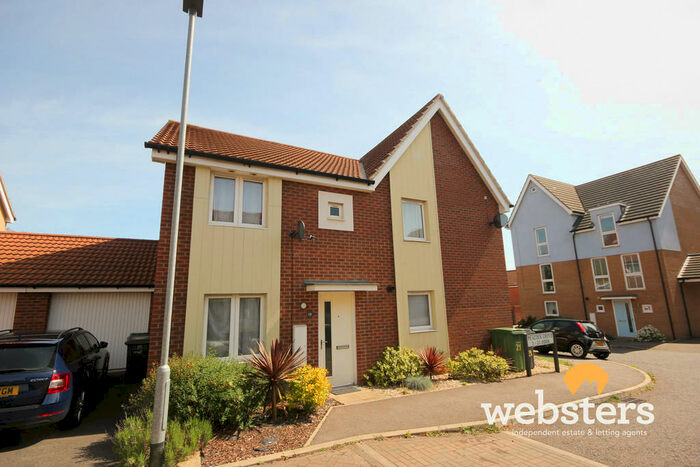 3 Bedroom Semi-Detached House To Rent In Peacock Grove, Costessey, NR8