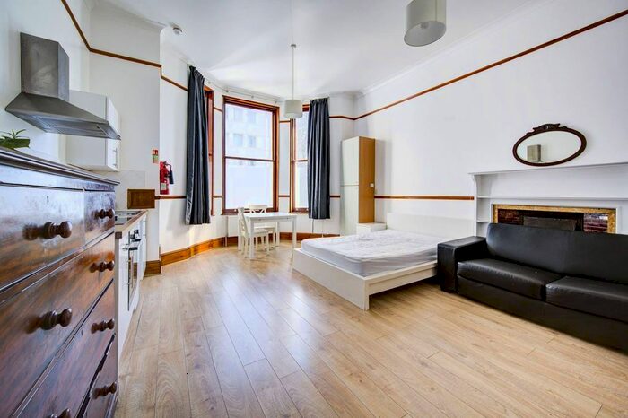 Studio To Rent In Kensington, Earls Court, London, SW5